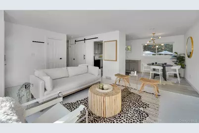 138 W Tiana Road, Hampton Bays, NY 11946 - Photo 6