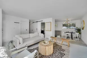 138 W Tiana Rd, Hampton Bays, NY 11946 - Photo 6