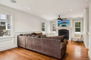 15 Palm St, Lindenhurst, NY 11757 - Photo 10
