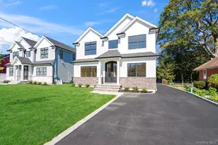 51 Netz Pl, Albertson, NY 11507 - Photo 2