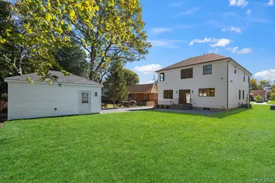 51 Netz Place, Albertson, NY 11507 - Photo 34