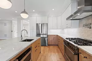 51 Netz Pl, Albertson, NY 11507 - Photo 8