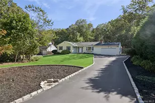 94 Mobrey Ln, Smithtown, NY 11787 - Photo 4