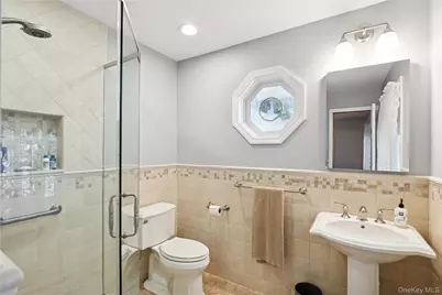 94 Mobrey Lane, Smithtown, NY 11787 - Photo 24