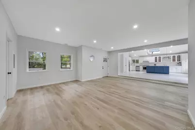 11 Wildwood Road, Ridge, NY 11961 - Photo 4