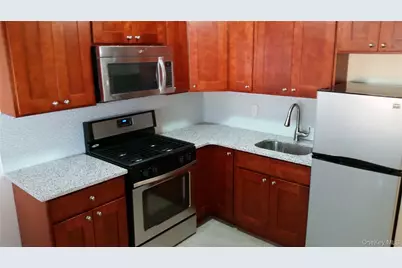 184 Kearney Avenue, Bronx, NY 10465 - Photo 6