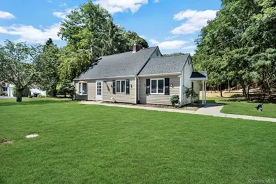 26 Lindner, Smithtown, NY 11787 - Photo 2