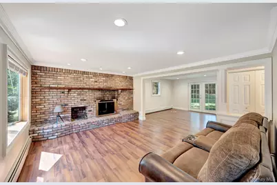 26 Lindner, Smithtown, NY 11787 - Photo 4
