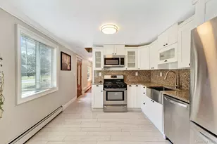 26 Lindner, Smithtown, NY 11787 - Photo 18