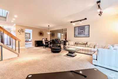 280 Franklin Avenue #11, Franklin Square, NY 11010 - Photo 4