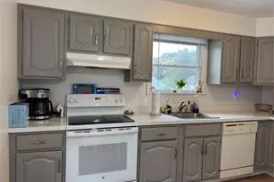 17 Intervale Ave, White Plains, NY 10603 - Photo 2