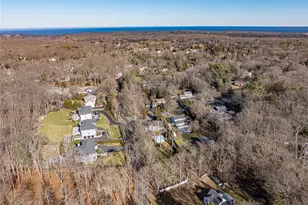 562 Old Bridge Rd, Northport, NY 11768 - Photo 4