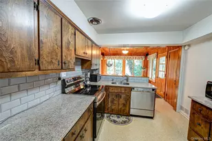 562 Old Bridge Rd, Northport, NY 11768 - Photo 10