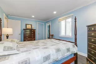 7 Robbins Ln, Great Neck, NY 11020 - Photo 24