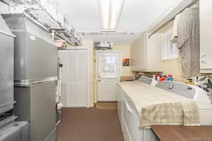 349 Lido Pkwy, Lindenhurst, NY 11757 - Photo 18