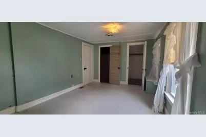 22 Washington Avenue, Highland, NY 12528 - Photo 34