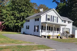 22 Washington Ave, Highland, NY 12528 - Photo 4