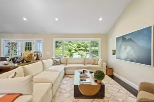 63 Ridge Dr, Plainview, NY 11803 - Photo 16