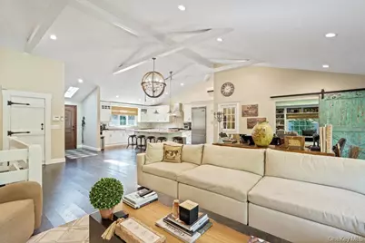 63 Ridge Drive, Plainview, NY 11803 - Photo 14