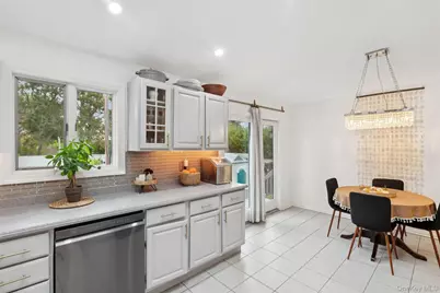 1 W End Avenue, Brentwood, NY 11717 - Photo 10