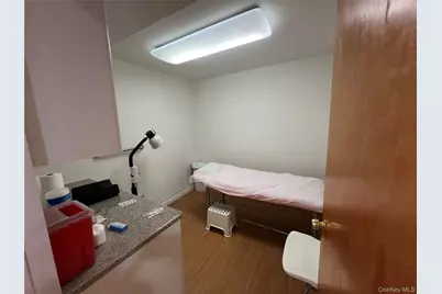 143-27 Roosevelt Avenue, Flushing, NY 11354 - Photo 6