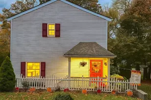 6 Maple Rd, Rocky Point, NY 11778 - Photo 2