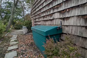 57 Hiawatha Dr, Brightwaters, NY 11718 - Photo 22