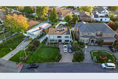 14962 Powells Cove Boulevard, Whitestone, NY 11357 - Photo 2