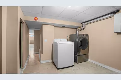 14962 Powells Cove Boulevard, Whitestone, NY 11357 - Photo 34