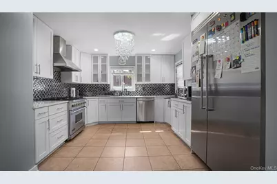 14962 Powells Cove Boulevard, Whitestone, NY 11357 - Photo 12