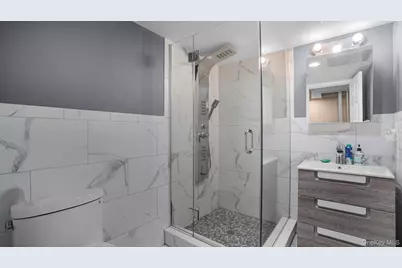 14962 Powells Cove Boulevard, Whitestone, NY 11357 - Photo 36