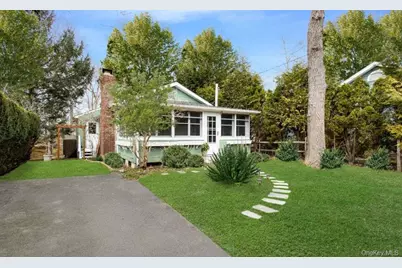 5875 Peconic Bay Boulevard, Laurel, NY 11948 - Photo 2