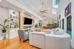 30 Fox Hollow Ridings Rd, Northport, NY 11768 - Photo 8