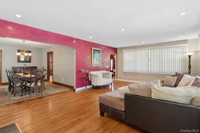 14 Bell Court, Bellmore, NY 11710 - Photo 6