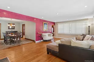 14 Bell Ct, Bellmore, NY 11710 - Photo 6