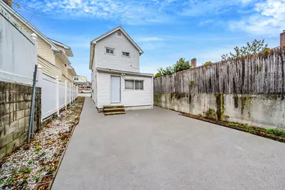 13015 129th Street, Ozone Park, NY 11420 - Photo 22
