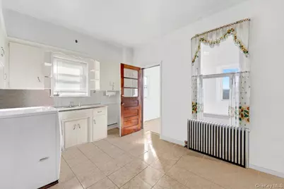 131 Beech Street, Yonkers, NY 10701 - Photo 14