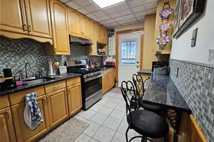 78-52 79th Ln, Glendale, NY 11385 - Photo 2