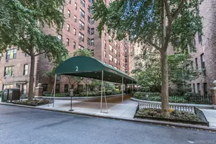 2 Tudor City Pl, New York, NY 10017 - Photo 16