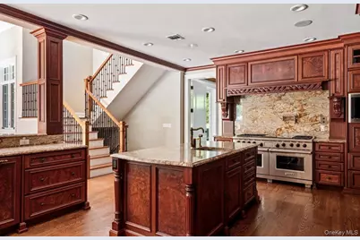 11 Victorian Lane, Brookville, NY 11545 - Photo 12