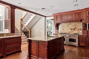 11 Victorian Ln, Brookville, NY 11545 - Photo 12