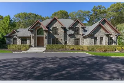 11 Victorian Lane, Brookville, NY 11545 - Photo 2