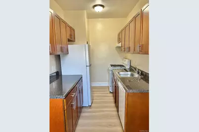 110 Stonelea Stonelea #3B, New Rochelle, NY 10801 - Photo 4