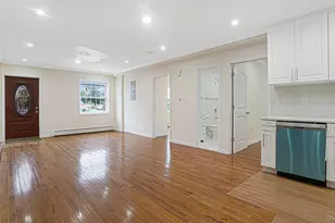164-20 85th Ave, Jamaica, NY 11432 - Photo 8