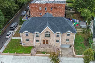 164-20 85th Ave, Jamaica, NY 11432 - Photo 2