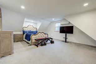 1025 Ontario Rd, West Hempstead, NY 11552 - Photo 20