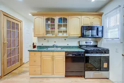 1025 Ontario Road, West Hempstead, NY 11552 - Photo 10