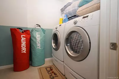 1404 Hawthorn Way, New Windsor, NY 12553 - Photo 40