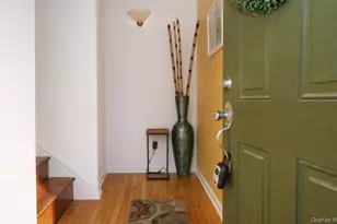 1404 Hawthorn Way, New Windsor, NY 12553 - Photo 8