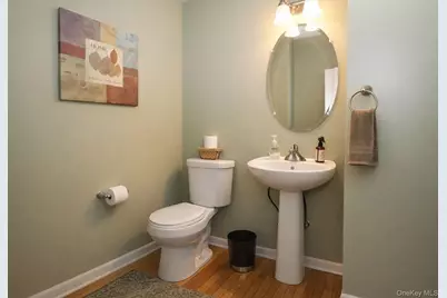 1404 Hawthorn Way, New Windsor, NY 12553 - Photo 22